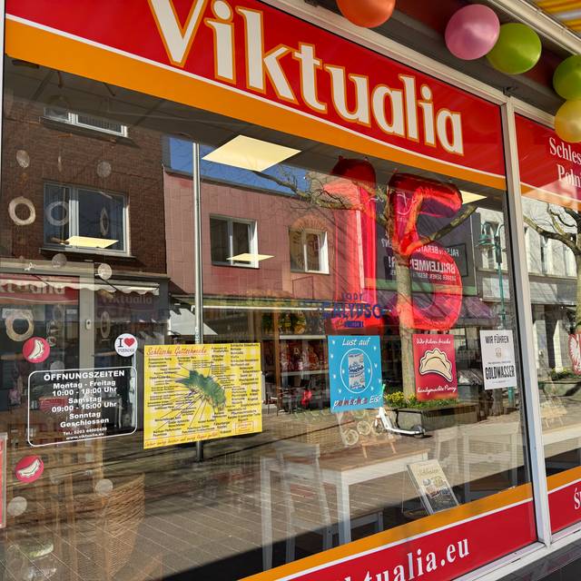 Der Polnische Supermarkt Viktualia auf der Wallstraße von außen