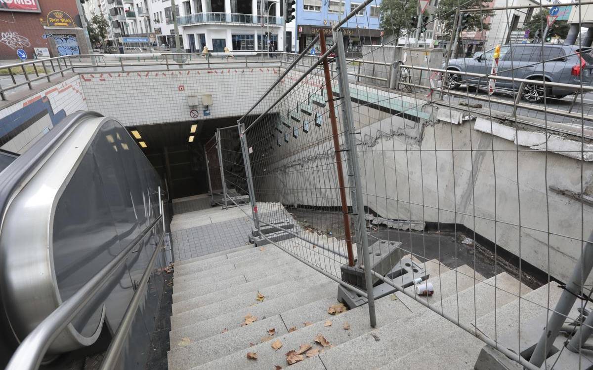 An den Zugängen zur Klosterstraße und zum Bezirksamt werden Rolltreppen eingebaut, die in beide Fahrtrichtungen genutzt werden können. Die Arbeiten beginnen am Montag (7.4.) am Zugang Klosterstraße und dauern dort voraussichtlich bis Mitte Juni.