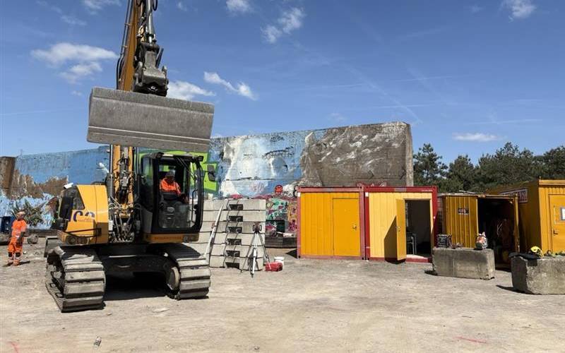 Die Bauarbeiten für den "Skywalk" haben begonnen.