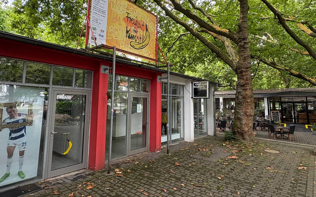 Die Cubus Kunsthalle in Duisburg stellt zeitgenössische Kunst aus der Region aus.