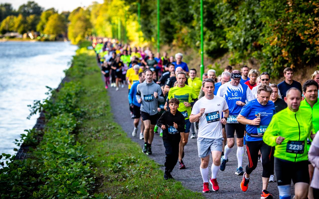 Der Lichterlauf findet seit 2003 jährlich an der Regattabahn statt