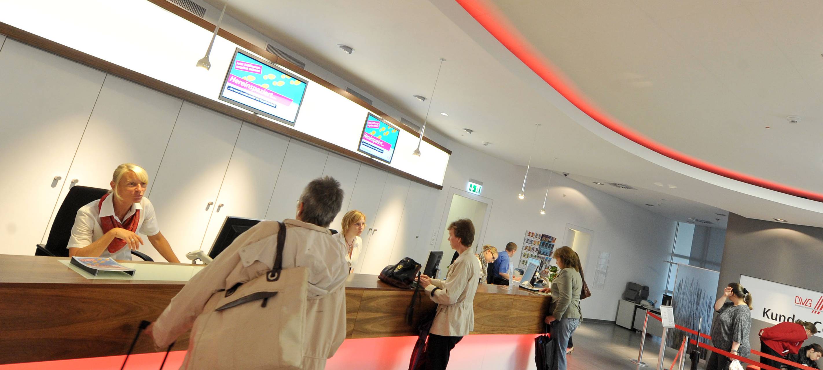 Mehr Serviceschalter im DVG-Kundencenter