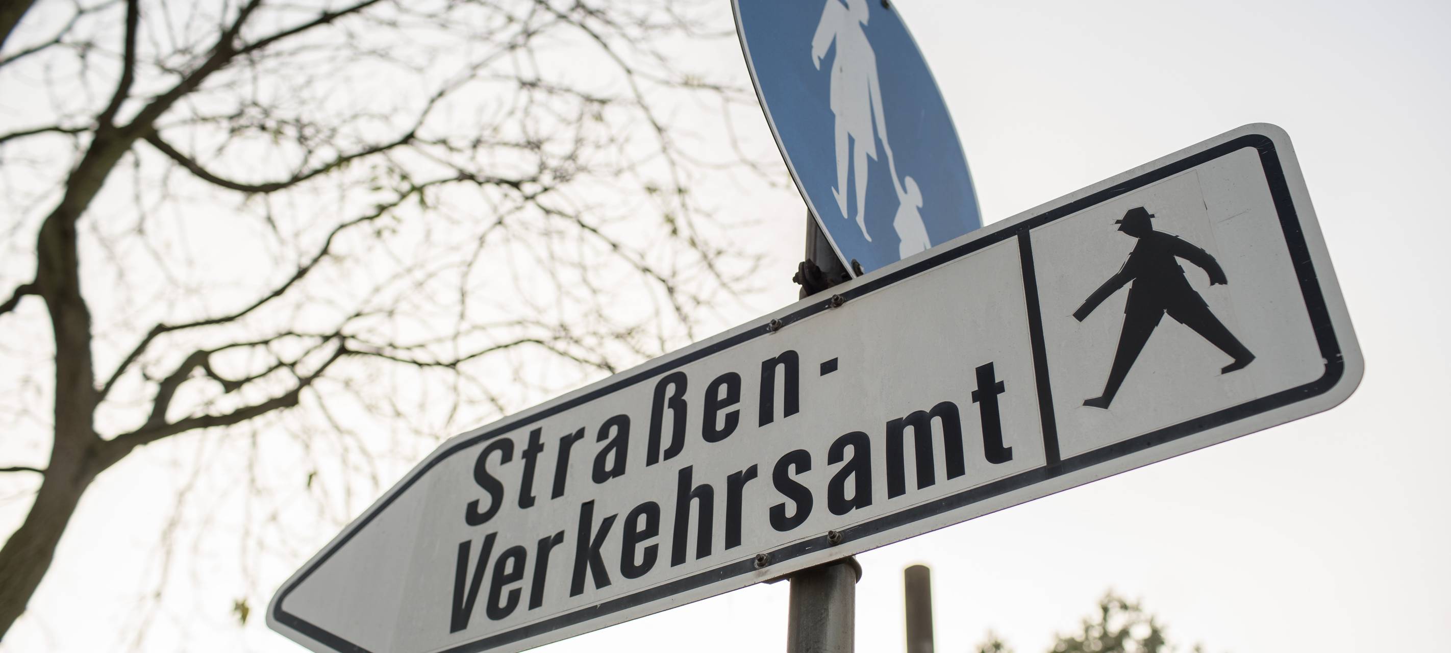 In Duisburg kommt es aktuell zu längeren Wartezeiten beim Führerscheinumtausch.