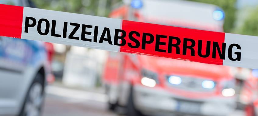 Kanalarbeiter stürzt in Schacht - schwer verletzt