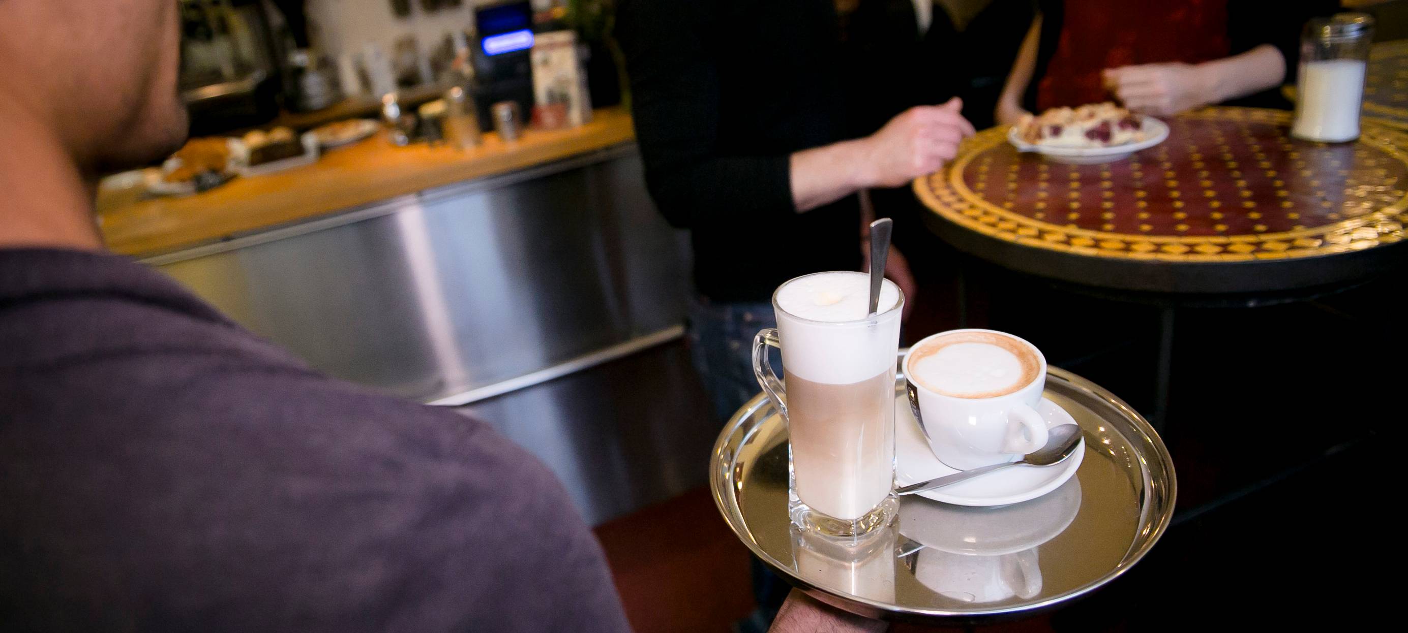 Schwarzarbeitskontrollen in Duisburger Gastro-Betrieben