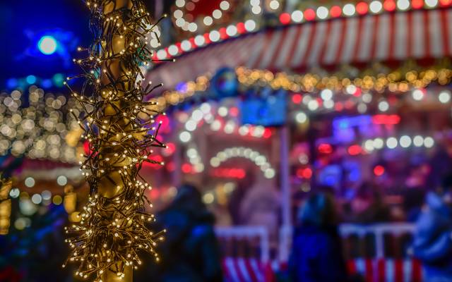 Der Weihnachtsmarkt ist am Freitag, 23.11.2018 in Bochum bunt illuminiert.