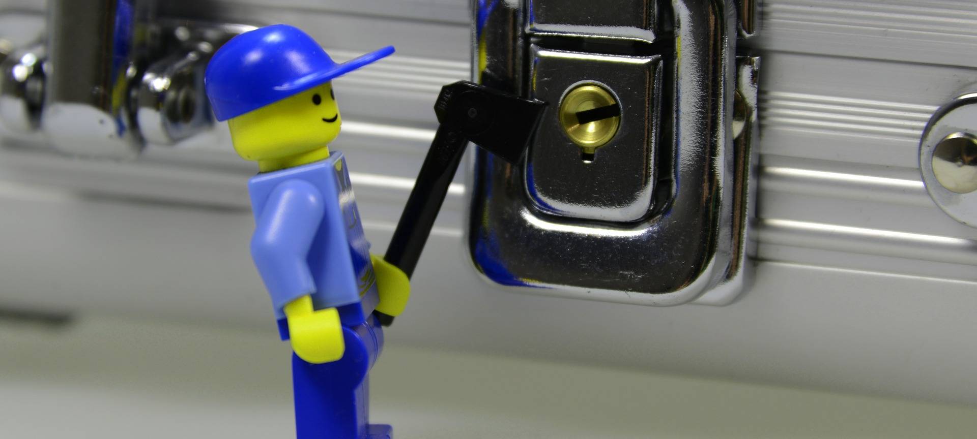 Polizei Duisburg gibt per ZOOM Tipps gegen Einbrecher