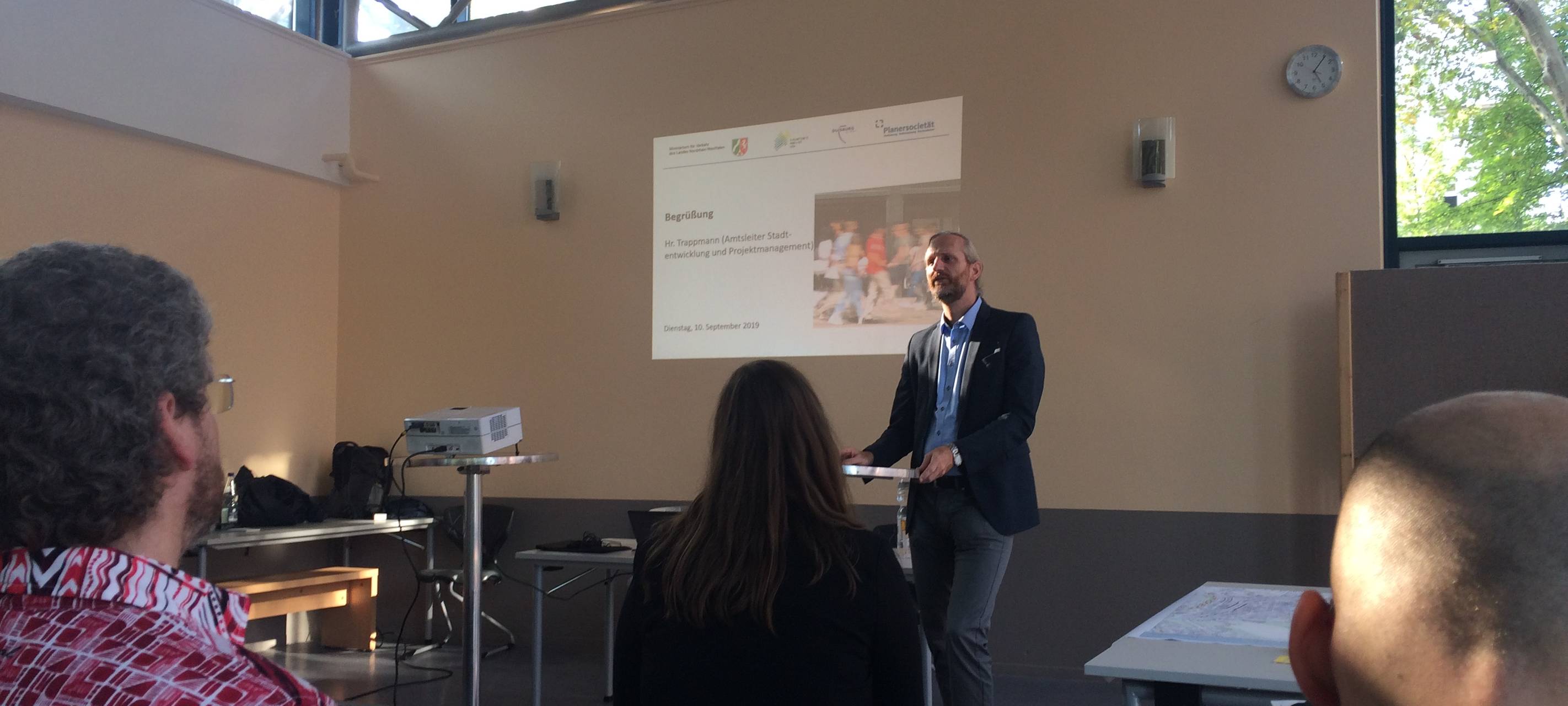 Erster Fußgänger-Check in Duisburg