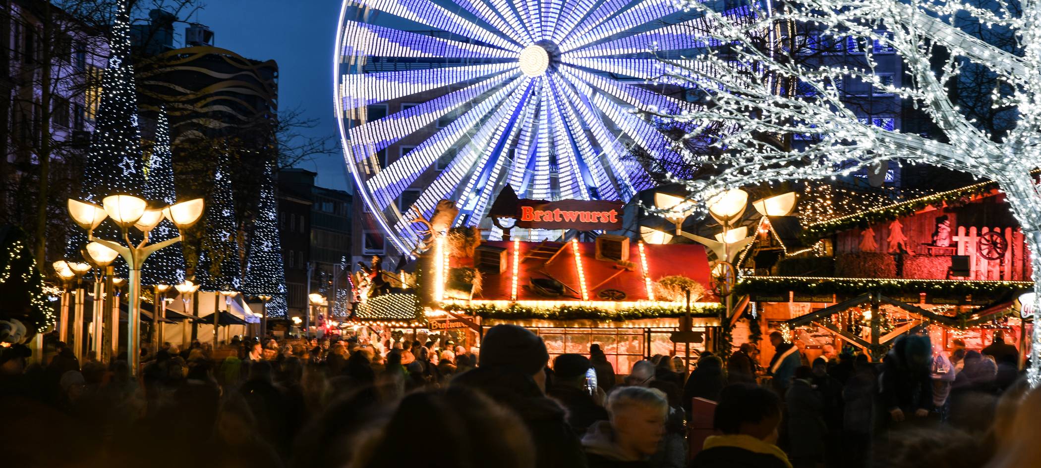 Weihnachtsmarkt öffnet