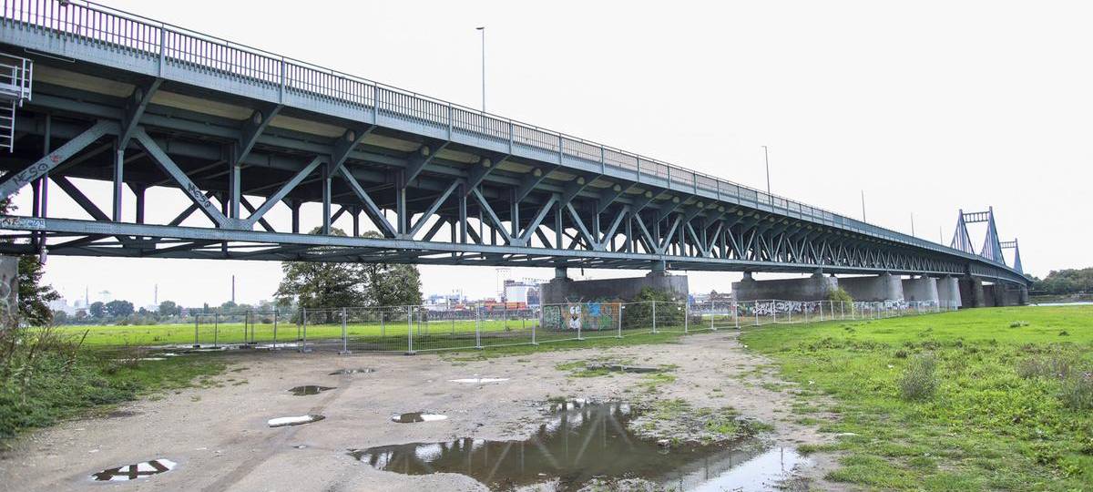 Krefelder Rheinbrücke übers Wochenende gesperrt
