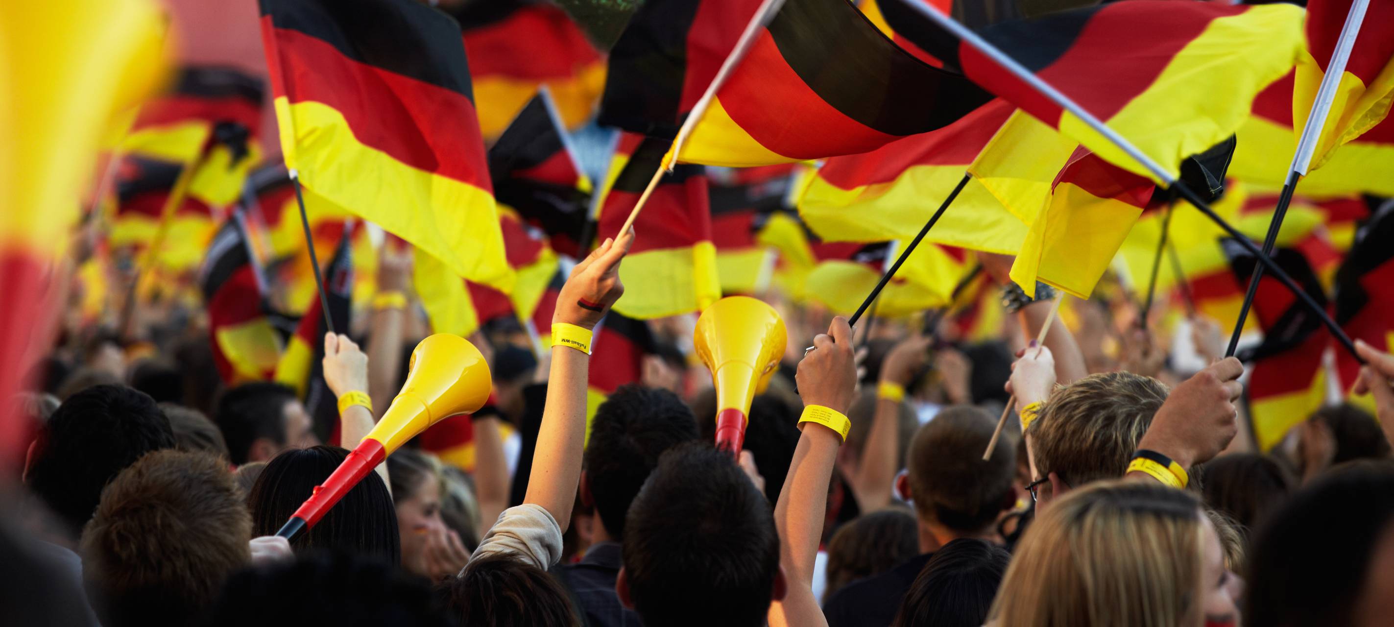 Studienkreis Duisburg verschenkt Fußball-Sprachguide