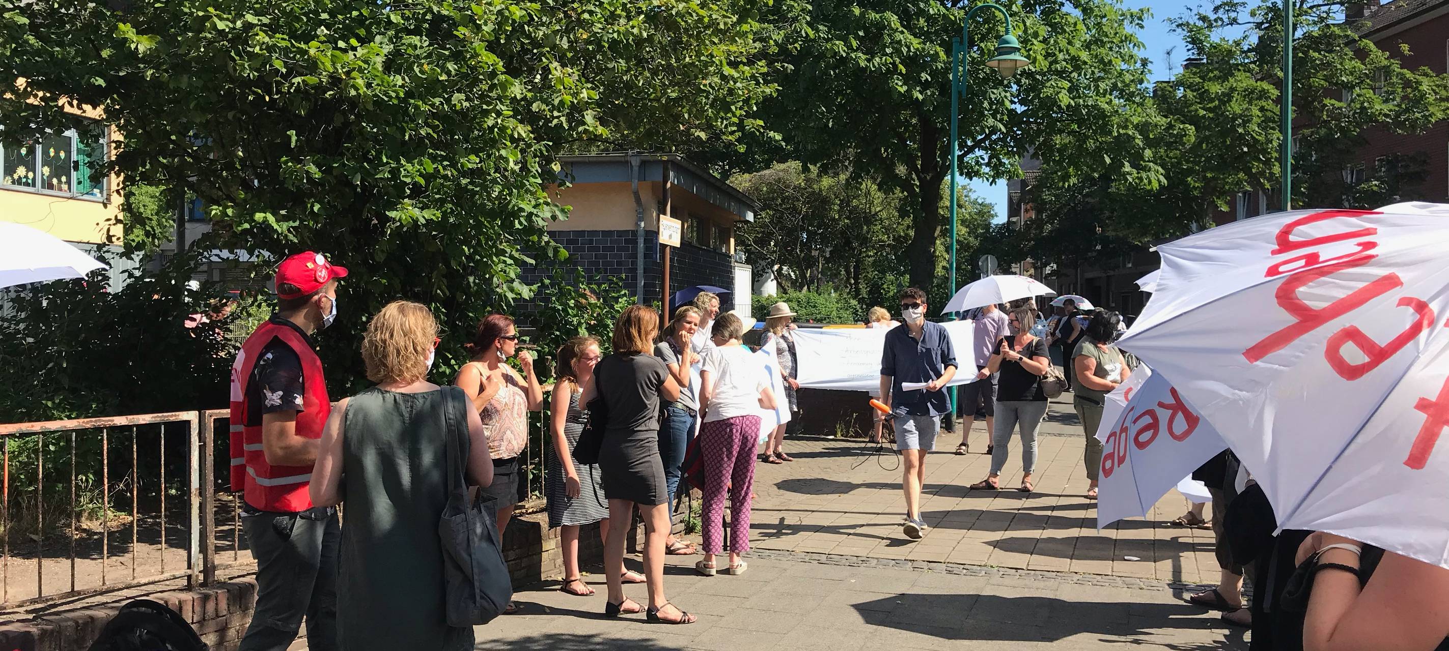 GEW- Demo für Integrationshelfer