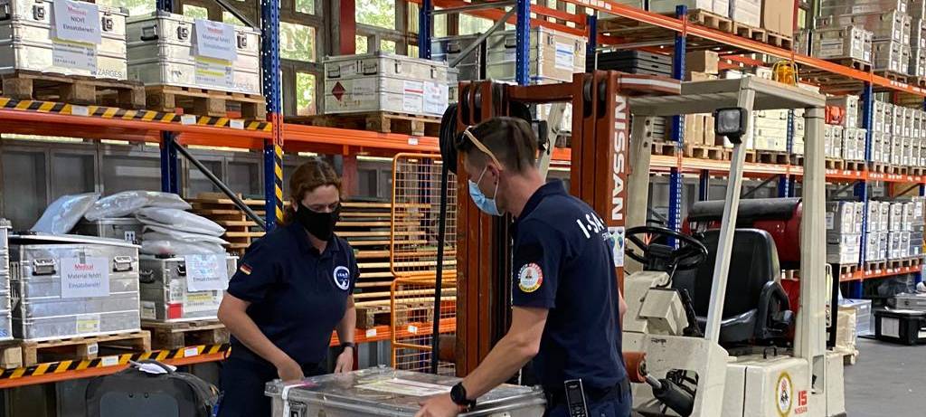 Hilfsteam aus Duisburg nach Beirut geflogen