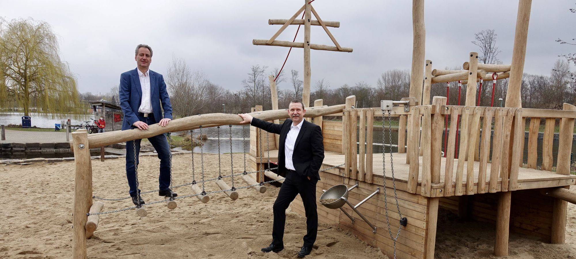 Der Wasserspielplatz im Sportpark Duisburg hat eine neue Attraktion