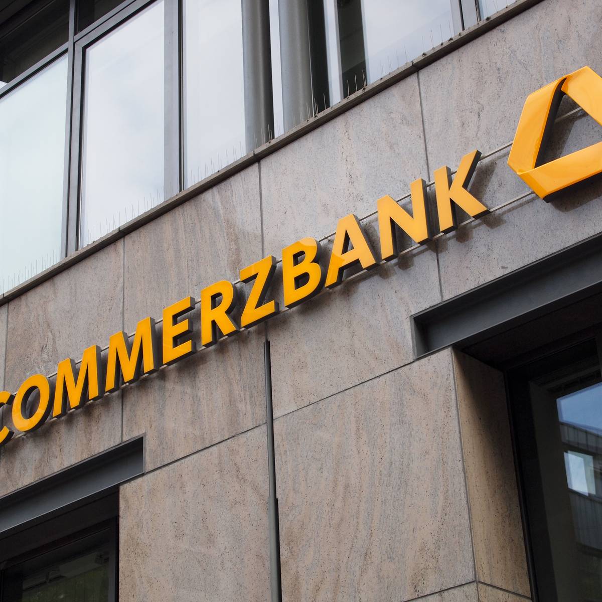 Commerzbank Schliesst Filialen Radio Duisburg