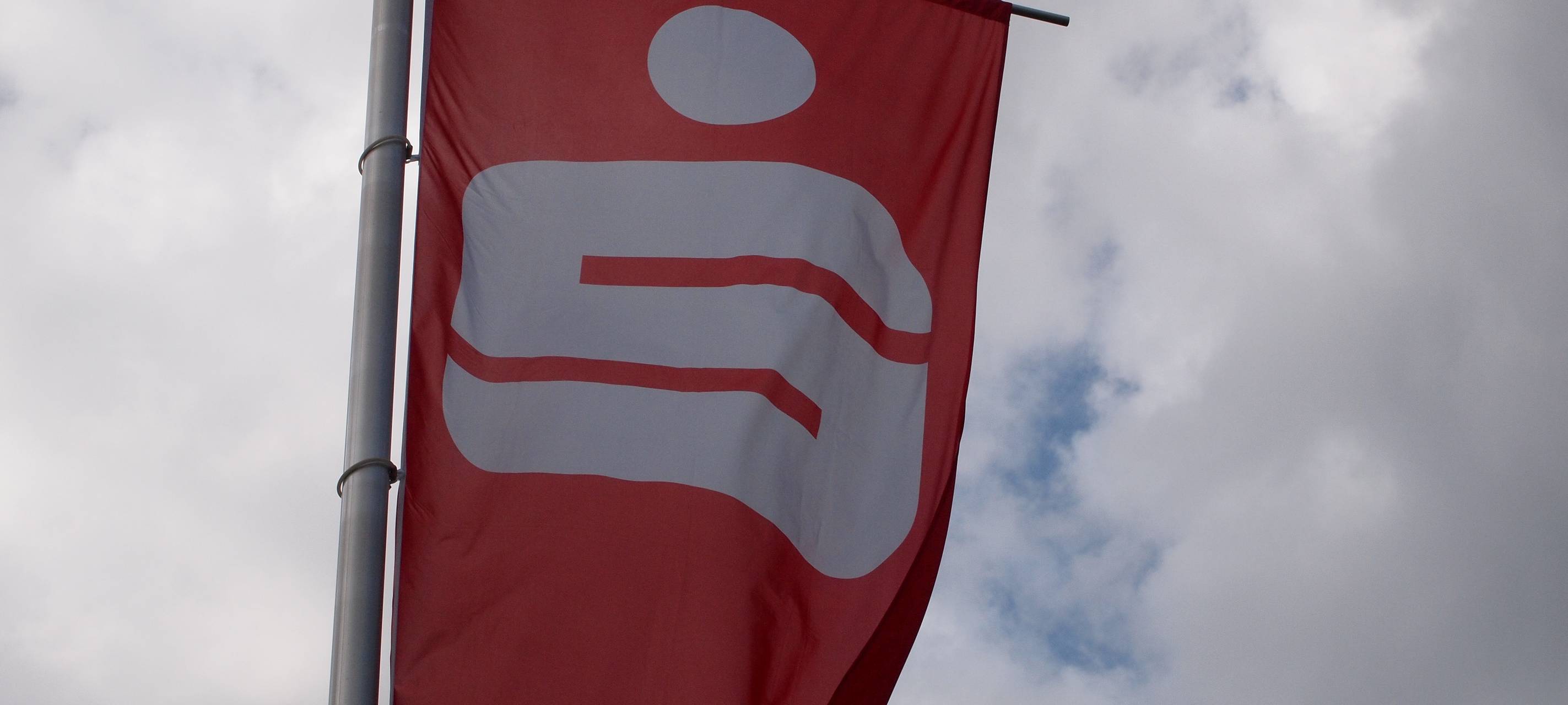 Corona: Sparkasse hilft bei Impfterminen