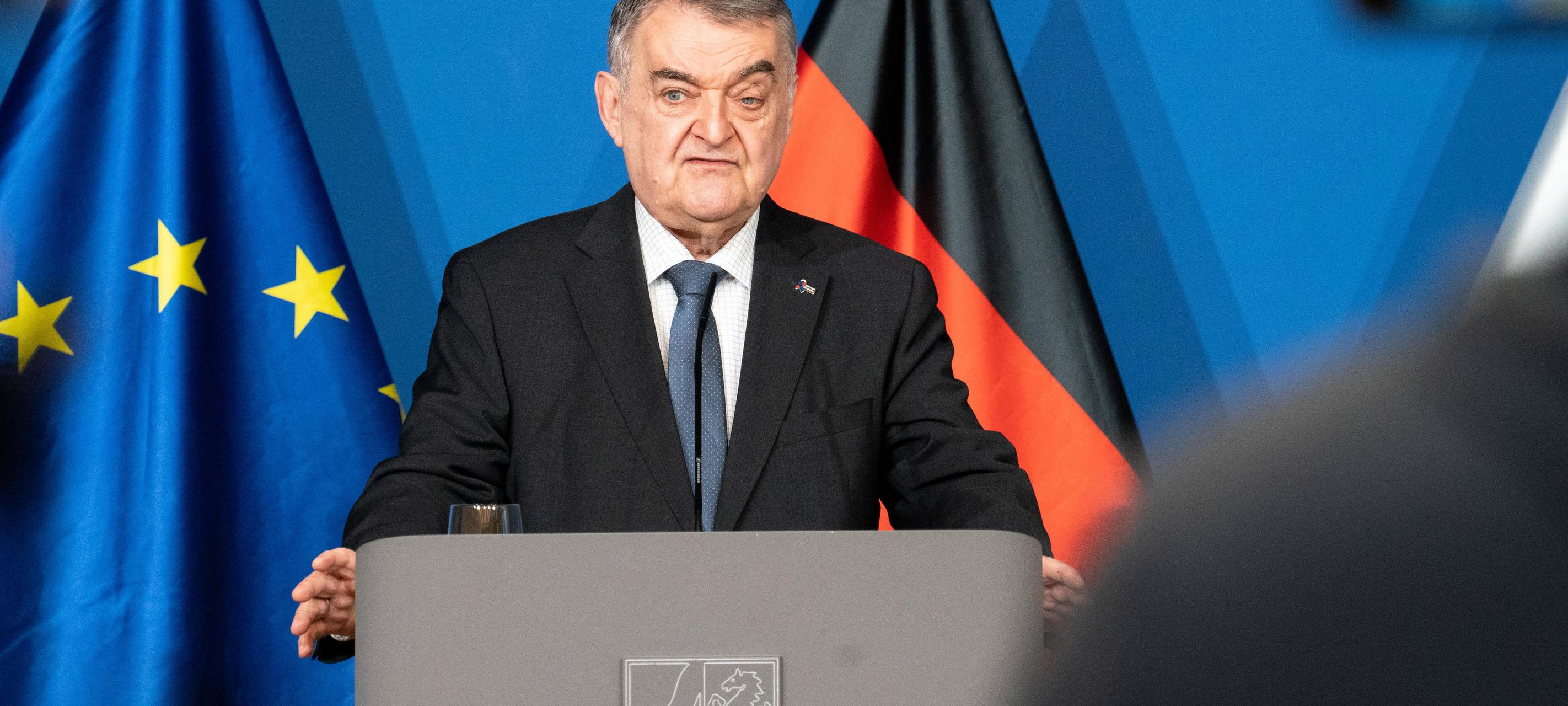 Innenminister Reul will Clankriminalität konsequent weiter bekämpfen