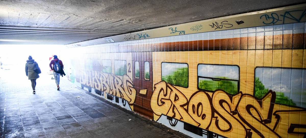 Fahndung: Kinder an S-Bahn Duisburg-Großenbaum angegriffen