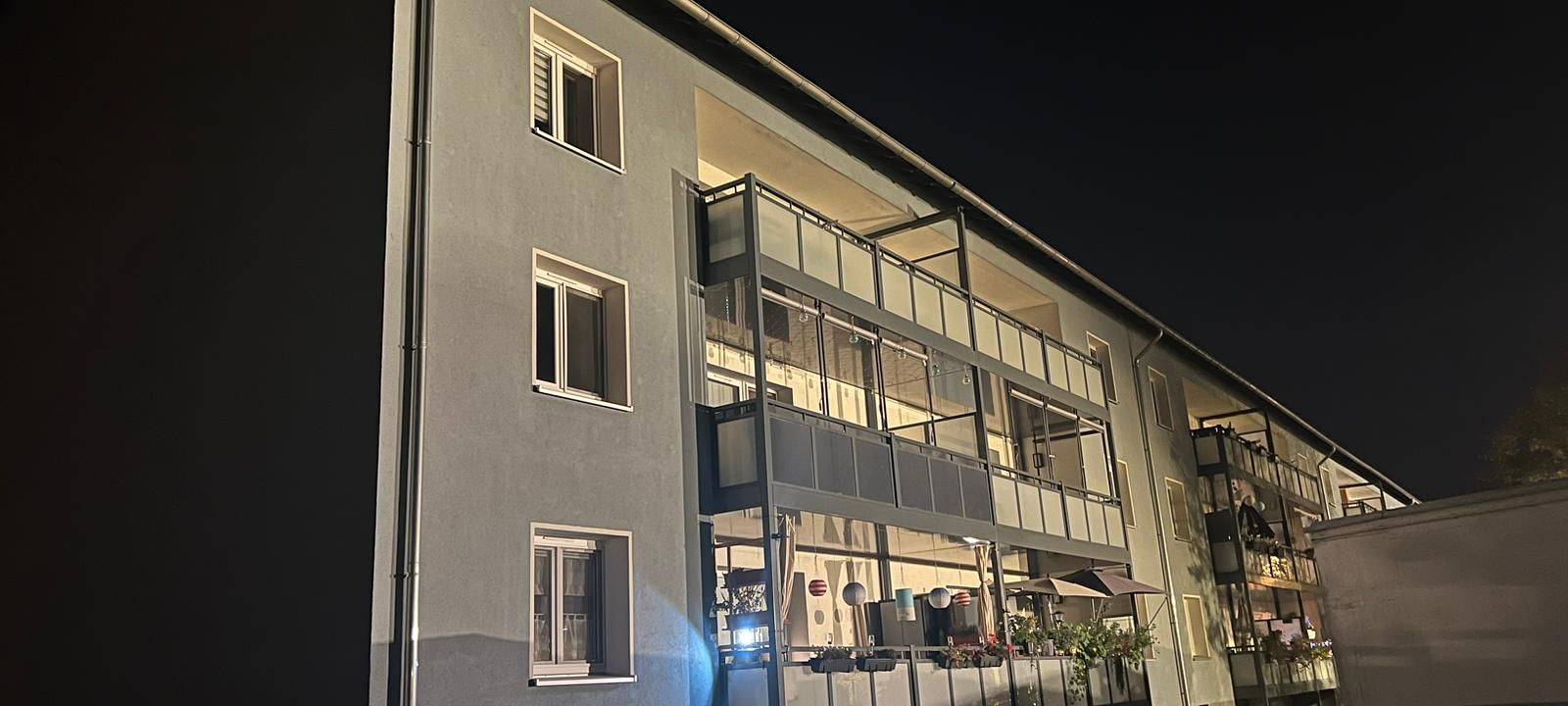 Beleuchtung an neuer Feuerwache: Anwohner in Rheinhausen können kaum schlafen