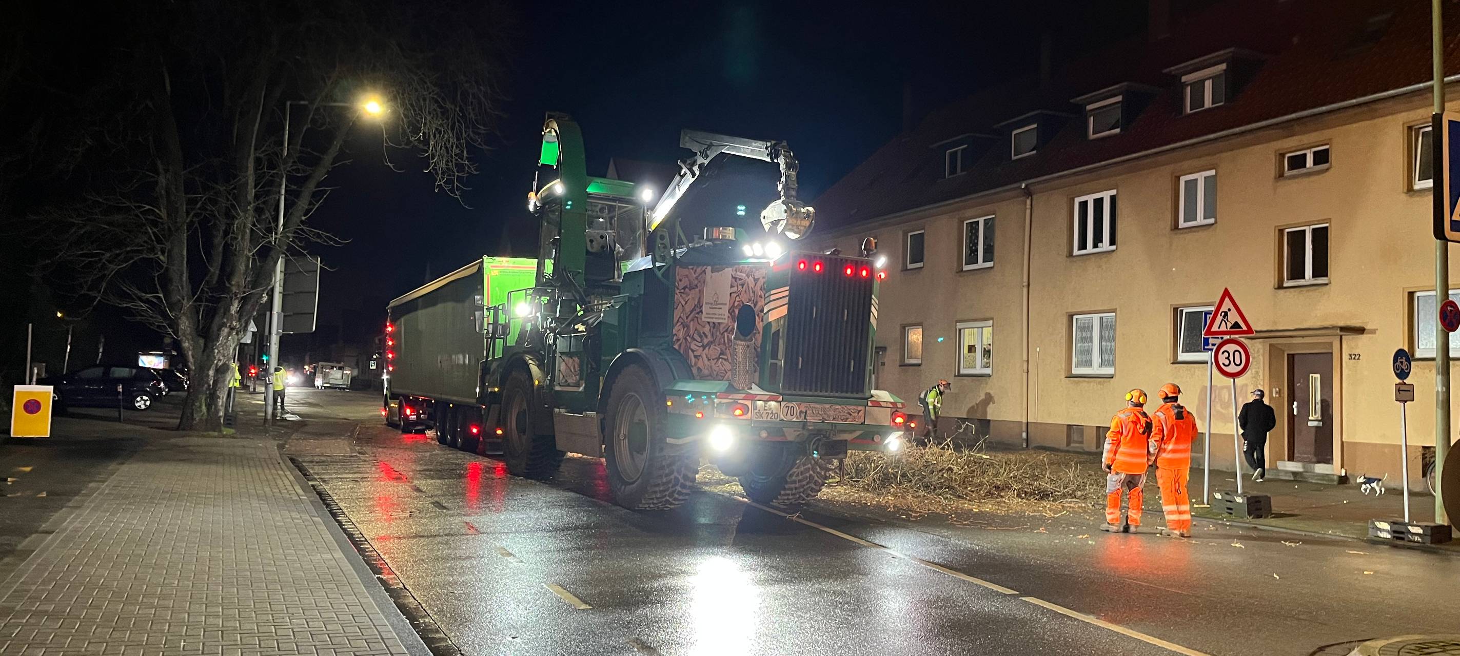 Duisburg-Wedau: Bäume trotz Protest gefällt