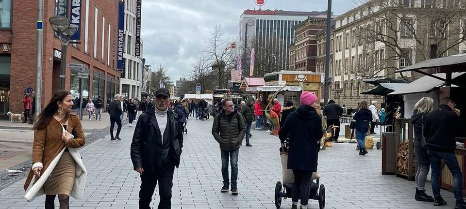 Kunsthandwerkermarkt in der City gestartet