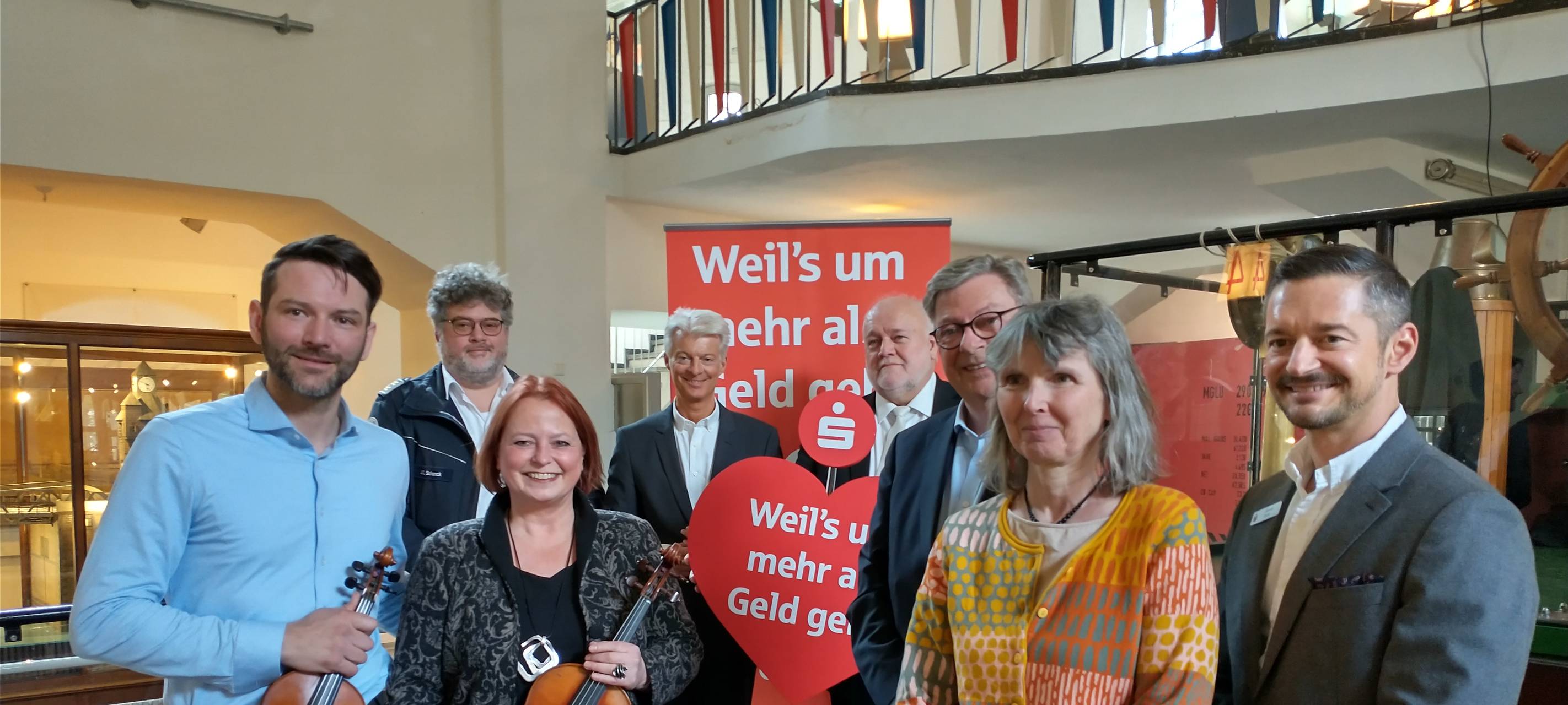 670.000 Euro von Sparkassen-Stiftungen für Duisburger Vereine