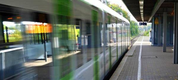 VRR dünnt Fahrpläne aus - Duisburger Linie betroffen