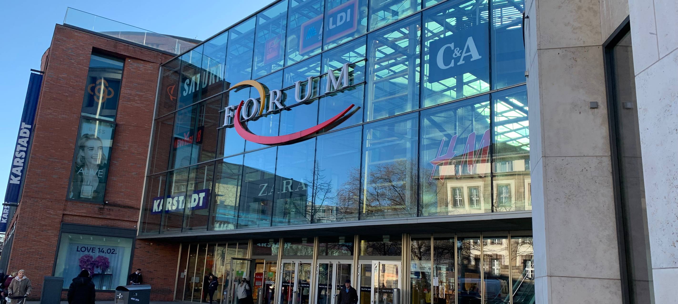 Konzert, Automesse und verkaufsoffener Sonntag in der City