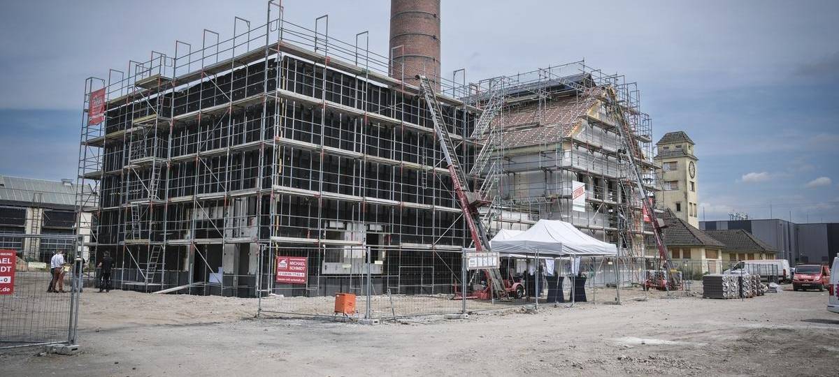 Richtfest für künftige Energiezentrale gefeiert