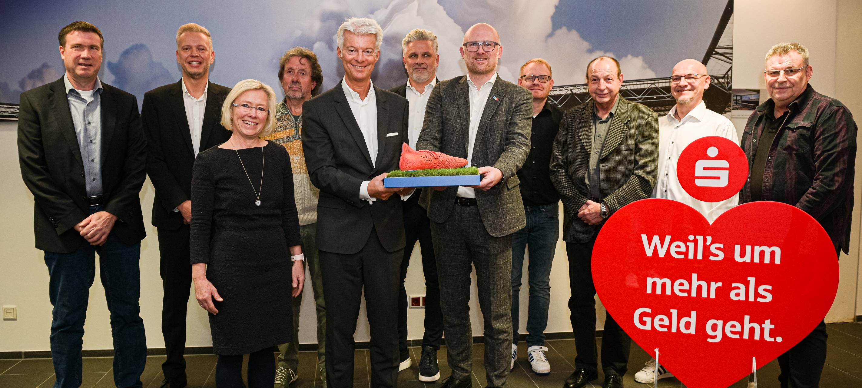 Sparkasse spendet 7,5 Millionen für Duisburger Vereine