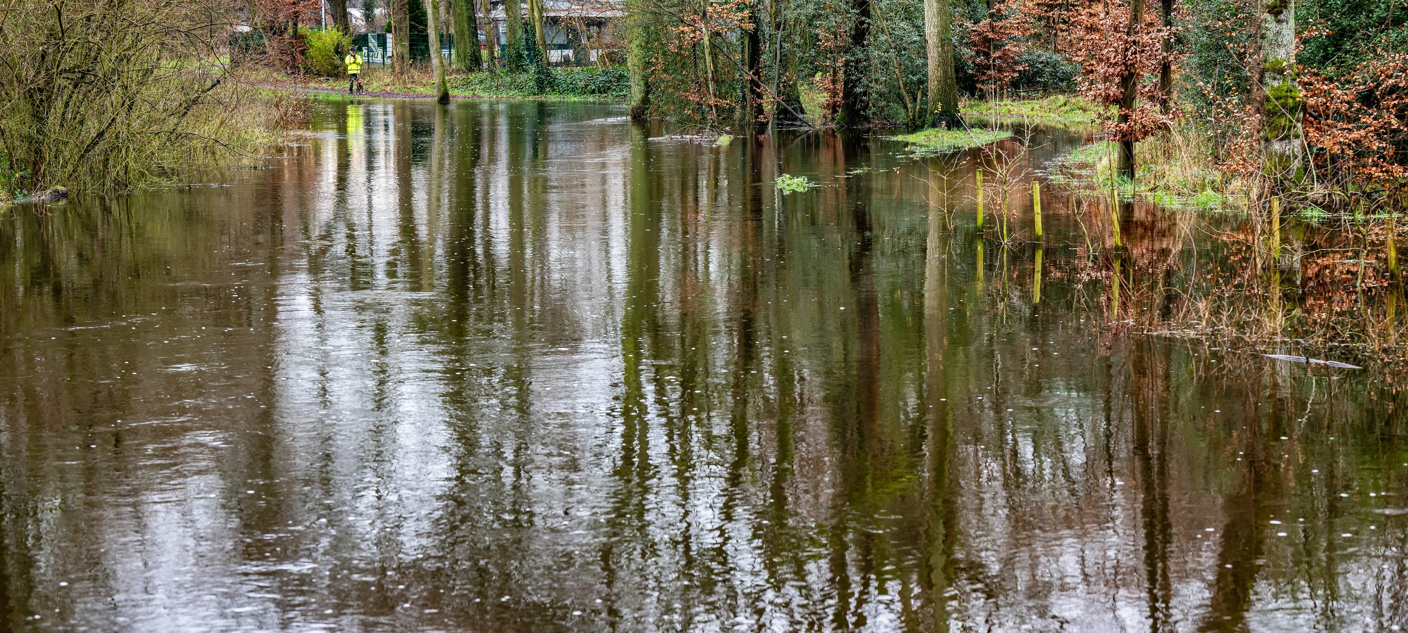 Sandsack-Damm am Dickelsbach