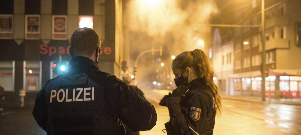 Polizei Duisburg: Erhöhte Alarmbereitschaft an Silvester