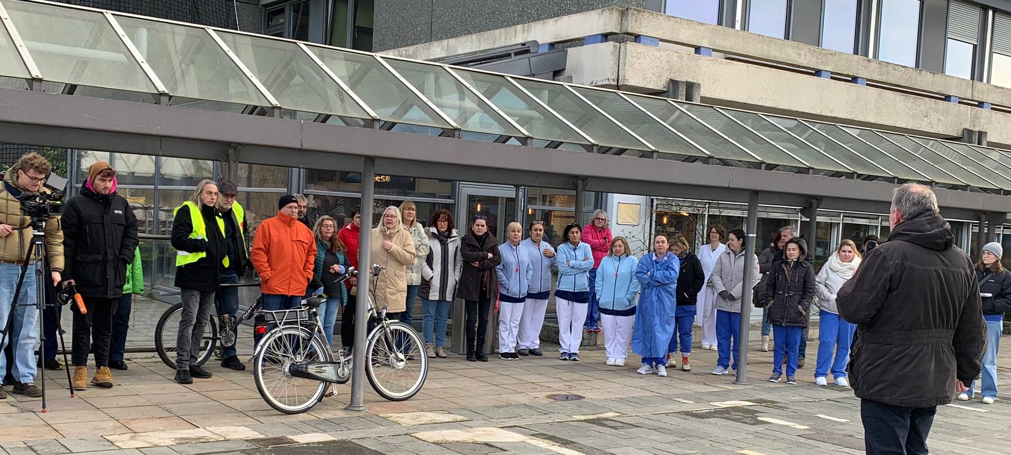 Verdi Protest bei Sana Klinikum