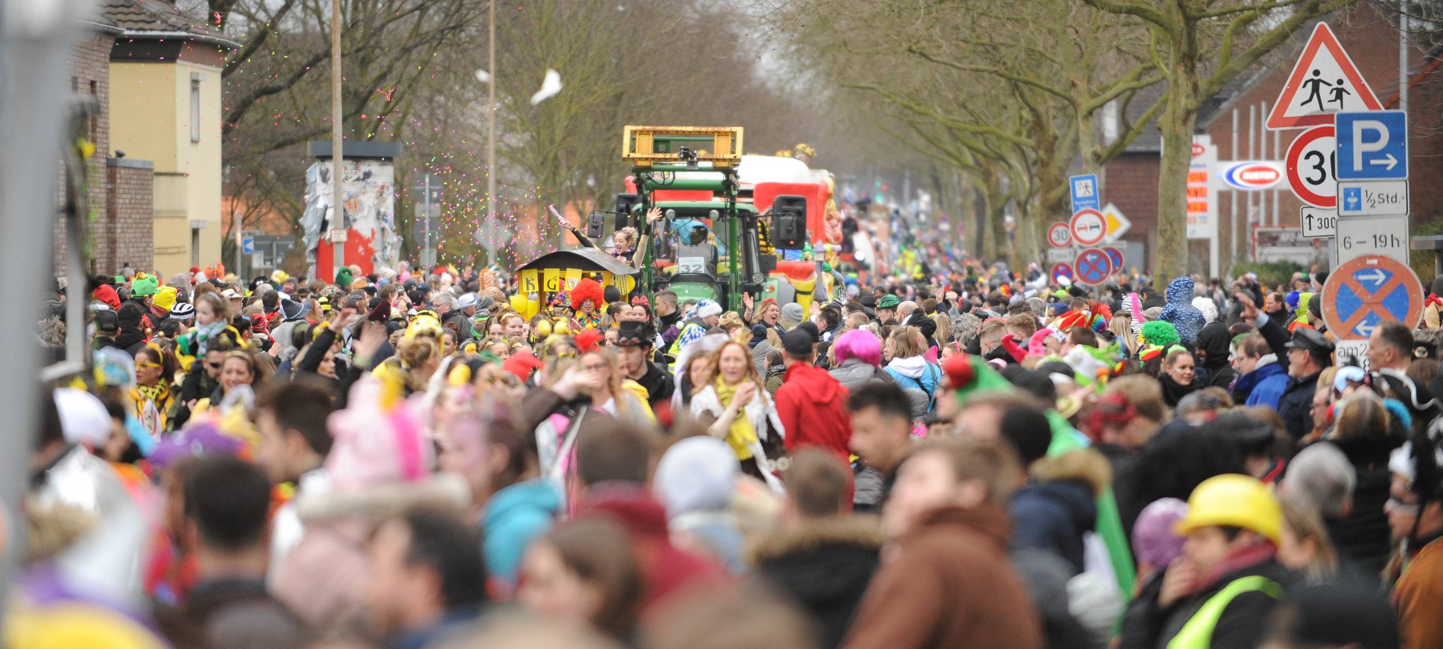 Spendenaktion für Nelkensamstagszug