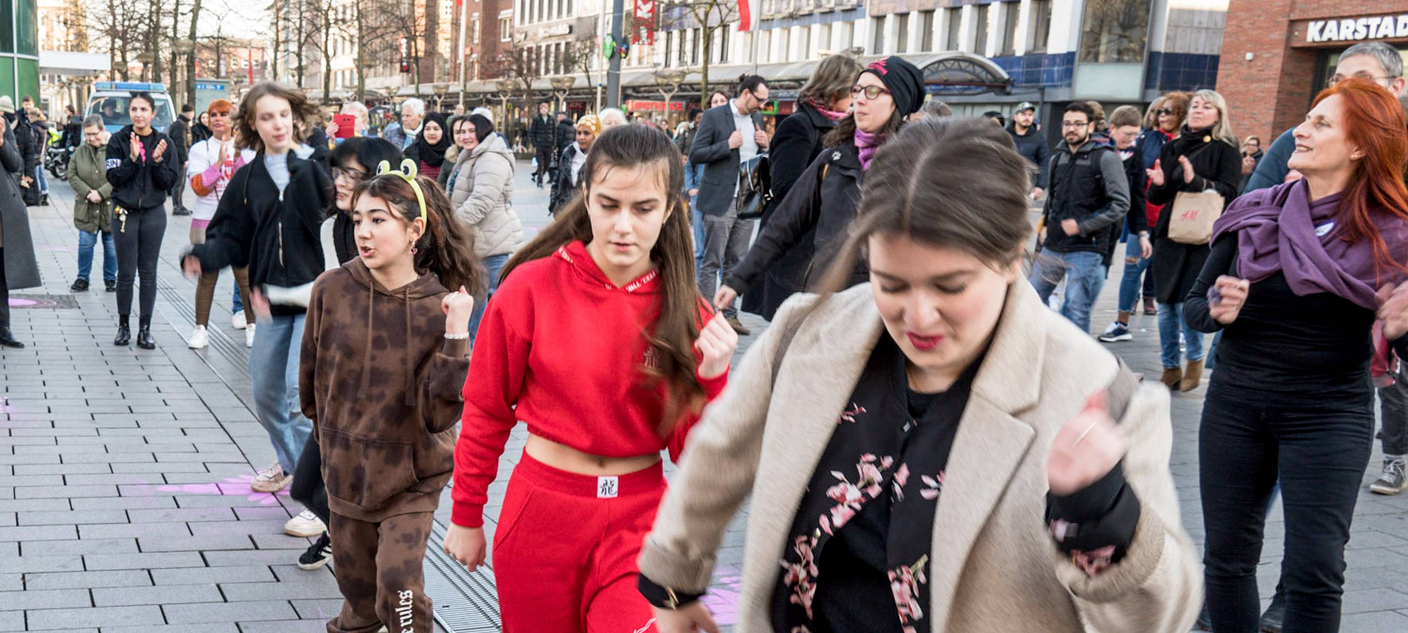 Tanzdemo in der Duisburger City