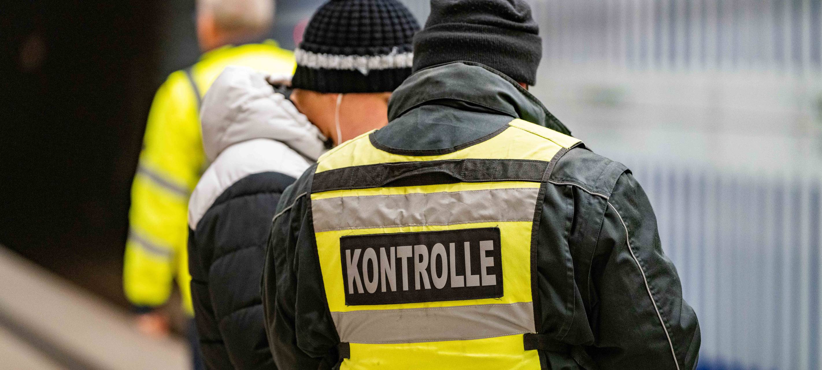 DVG: Sonderkontrolle an der Haltestelle "Steinsche Gasse"