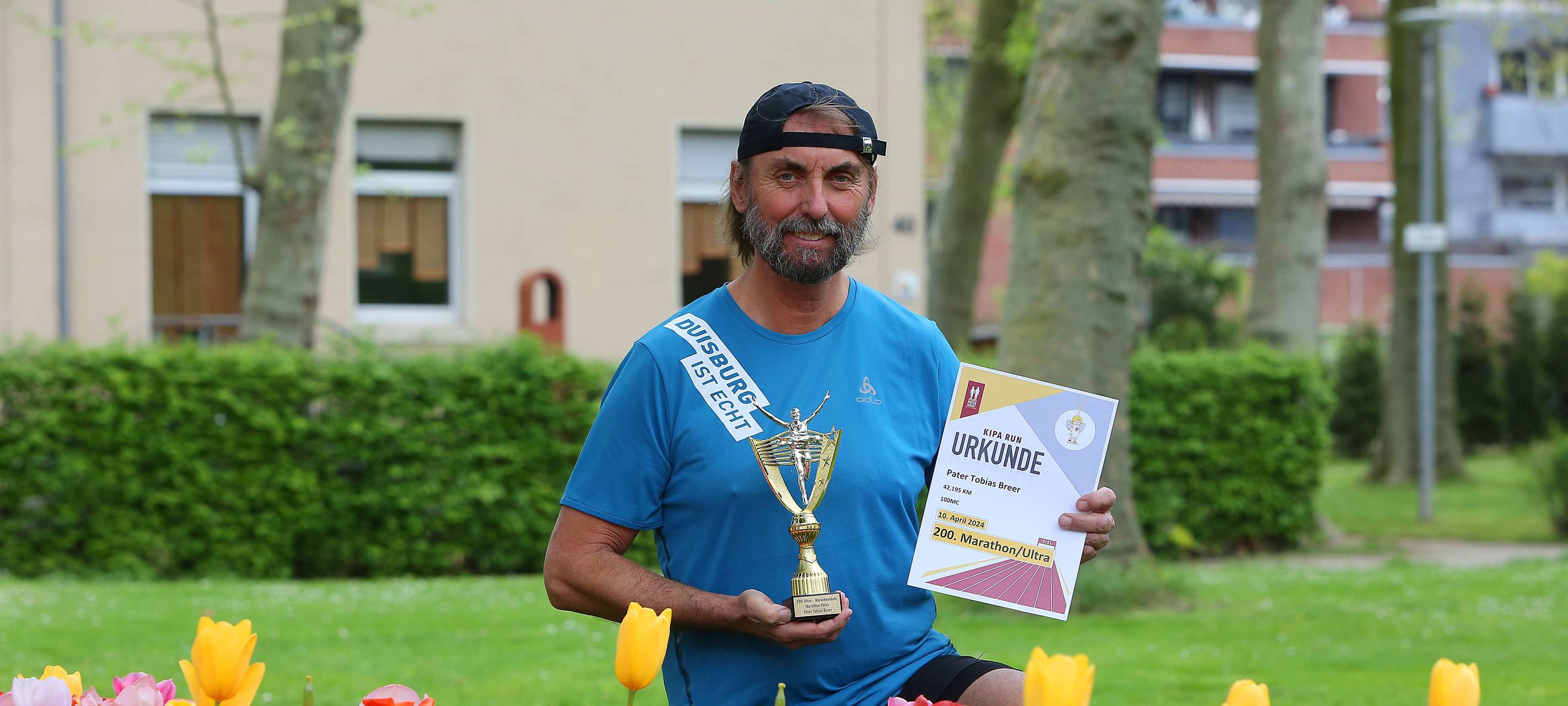 Pater Tobias feiert Marathon-Jubiläum