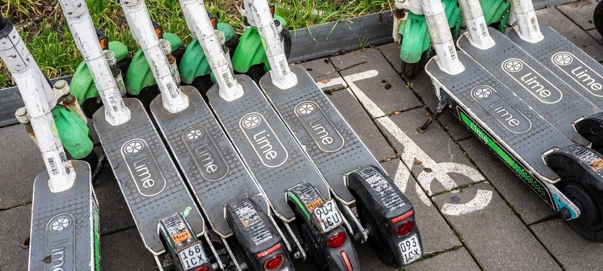 Über 100 E-Scooter gestohlen: Rheinhauser zu Haftstrafen verurteilt