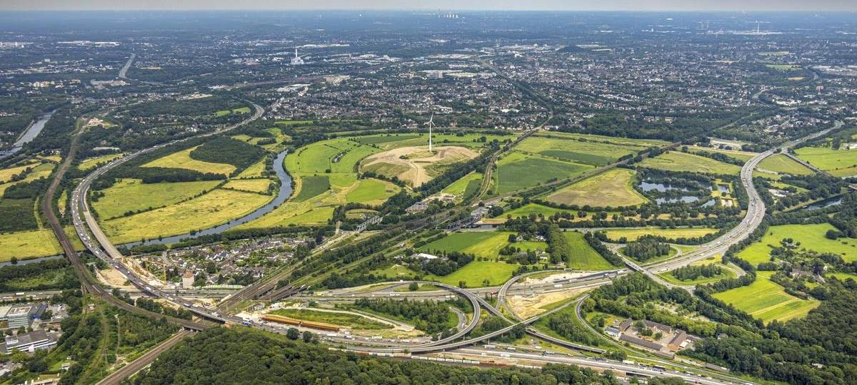Die A40 ist im Kreuz Kaiserberg über das Wochenende teilweise gesperrt.