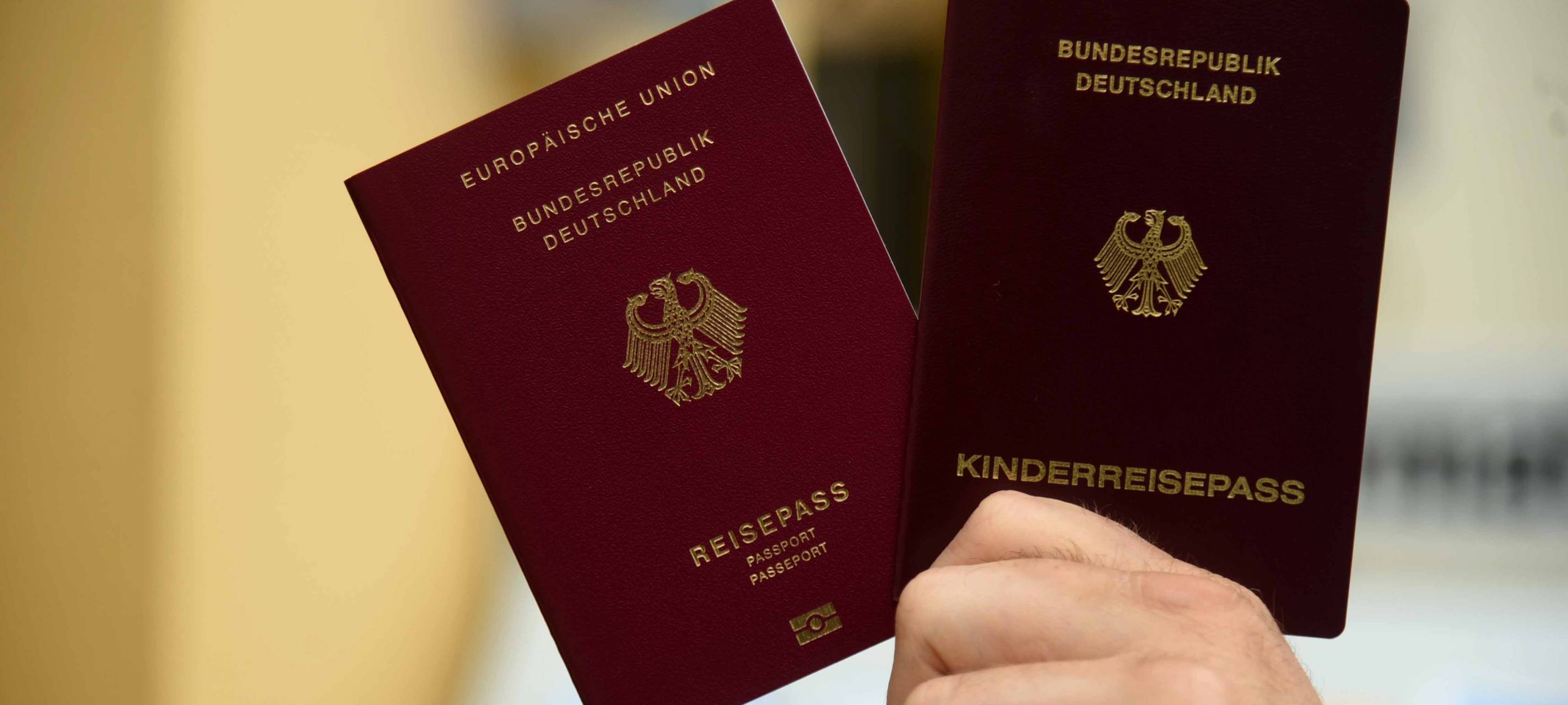 Lange Wartezeiten auf Reisepässe