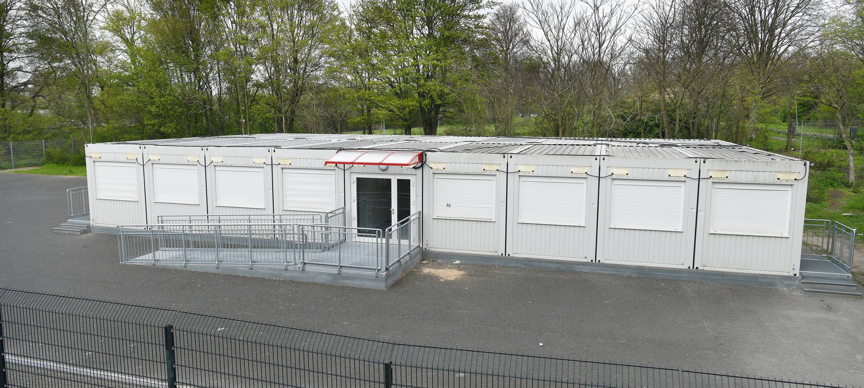 Hunderte Schulcontainer bestellt