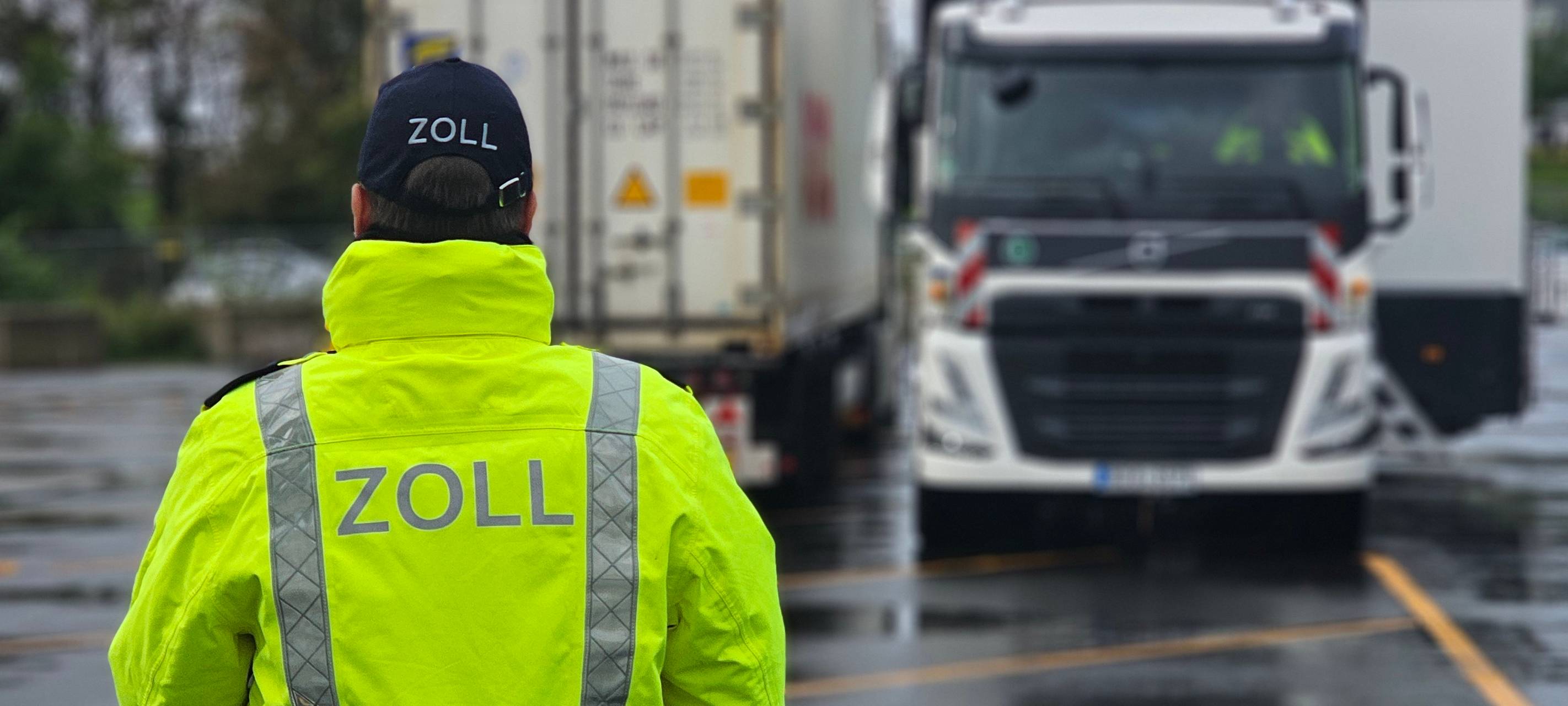 Riesiges Röntgengerät für den Zoll