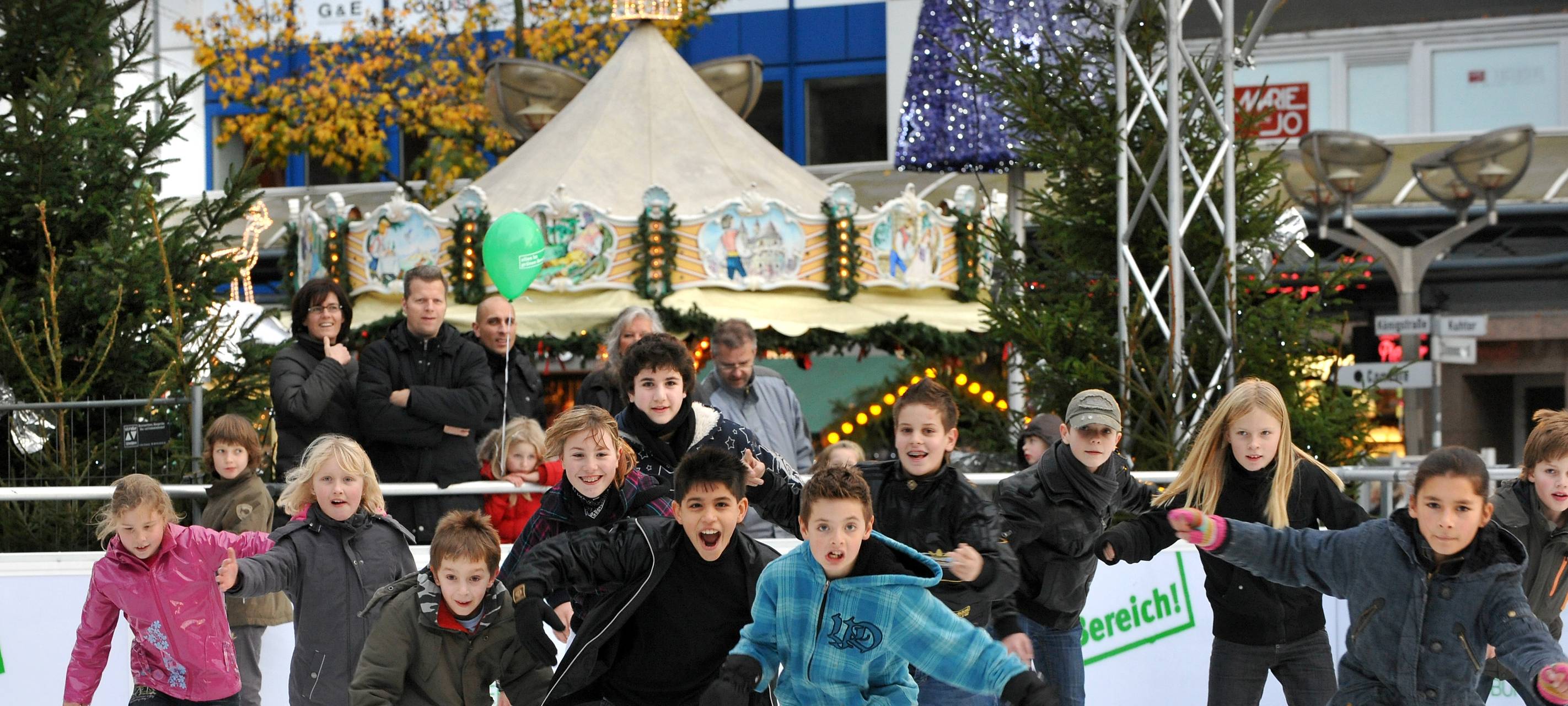 DVG bringt Duisburger Schulklassen zum Weihnachtsmarkt
