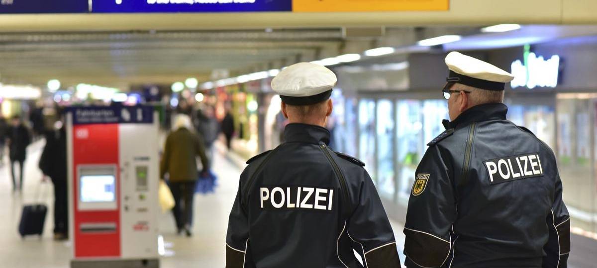 Duisburger Hauptbahnhof bis Weihnachten Waffenverbotszone