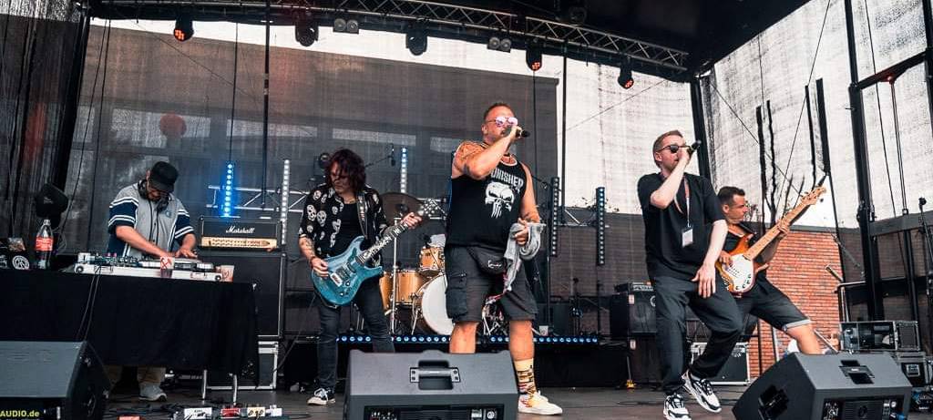 Kingz auf der Stage in den Ruhrcharts!