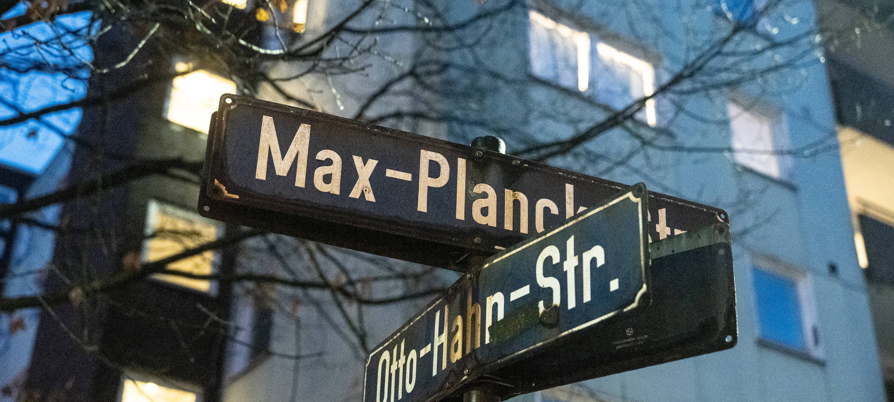 Die Stadt Duisburg hat heute das vierte Mal Kontrollen an der Otto-Hahn-Straße in Neumühl durchgeführt.