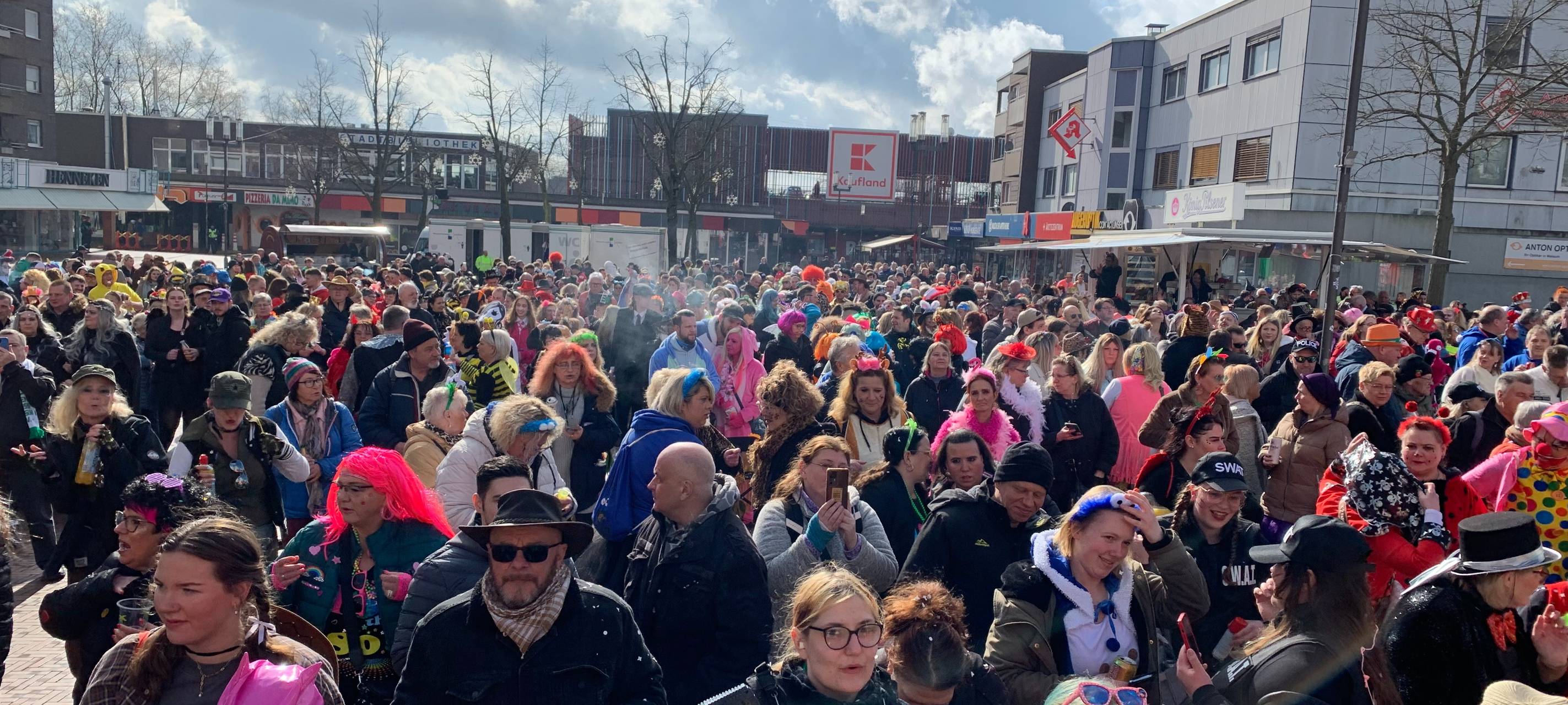 Altweiberfastnacht in Walsum