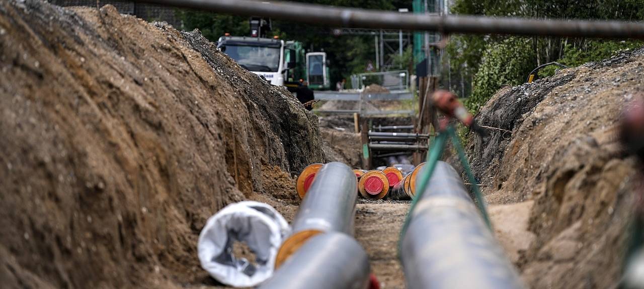 In Duisburg-Wedau werden ab heute (17.03.) Fernwärme-Leitungen verlegt.