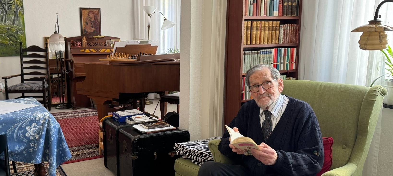 Duisburger "Leseopa" erobert TikTok