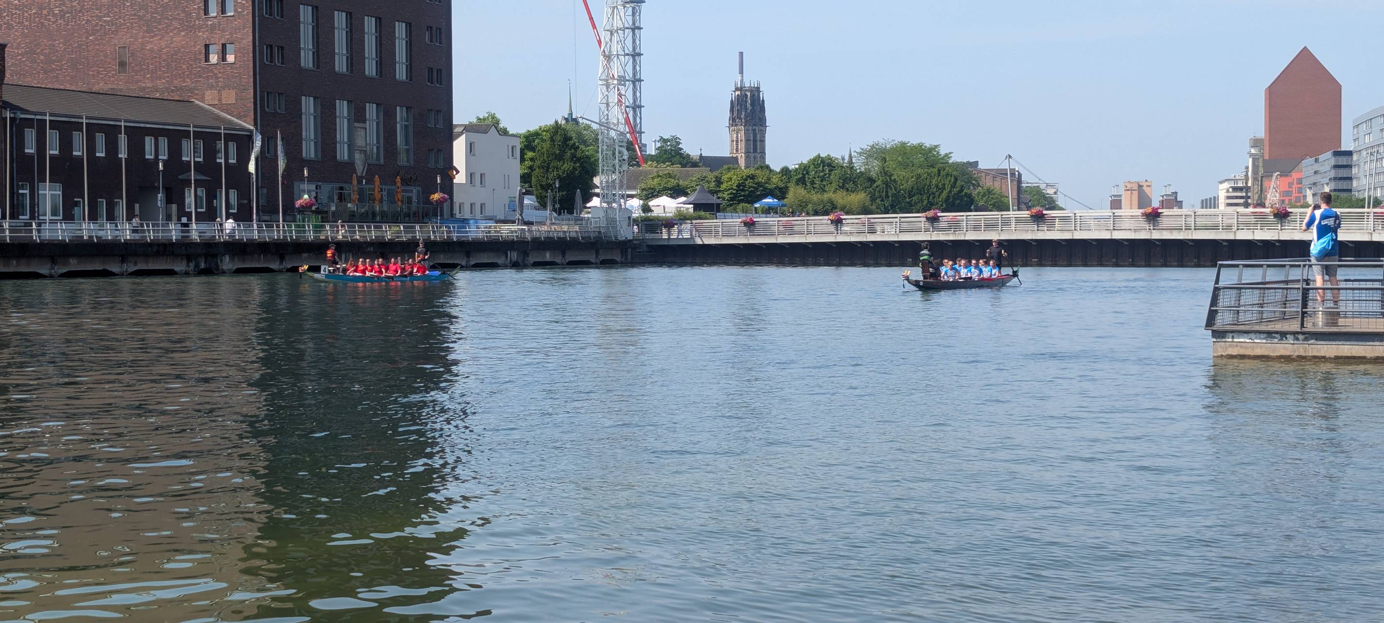200 Meter ist die Strecke in den Vorläufen lang. Im Finale wird 400 Meter gepaddelt - inklusive Wende.